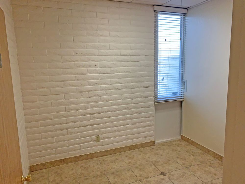Professional Office Spaces Available in Visalia, CA: 636 W Oak Ave, Visalia, CA 93291